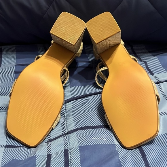 NEW Elegant Gold sparkling Strappy Block Heel Sandals - Picture 5 of 6